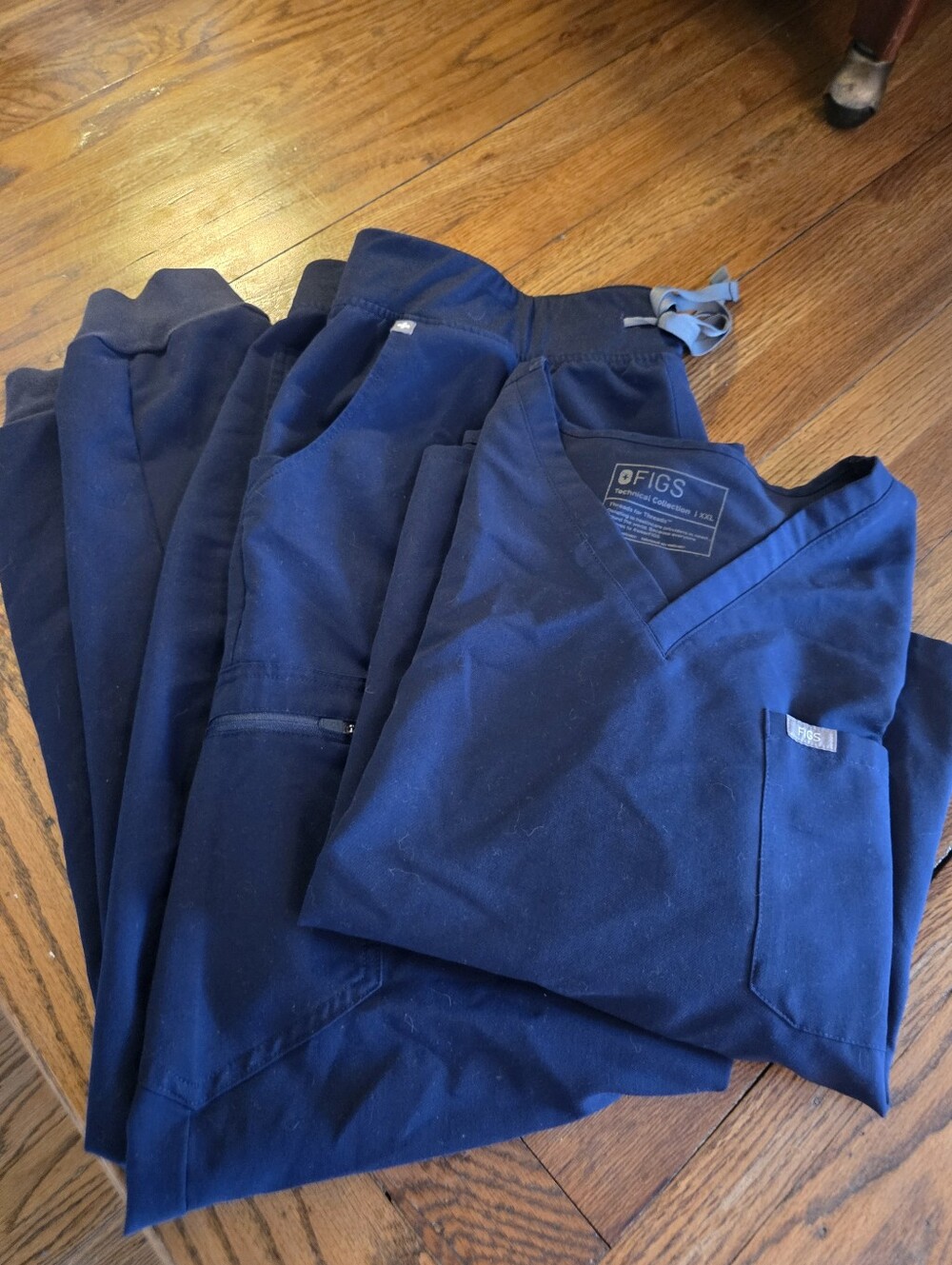 FIGS Technical Collection Navy Scrub Set 2XL Top + Pants